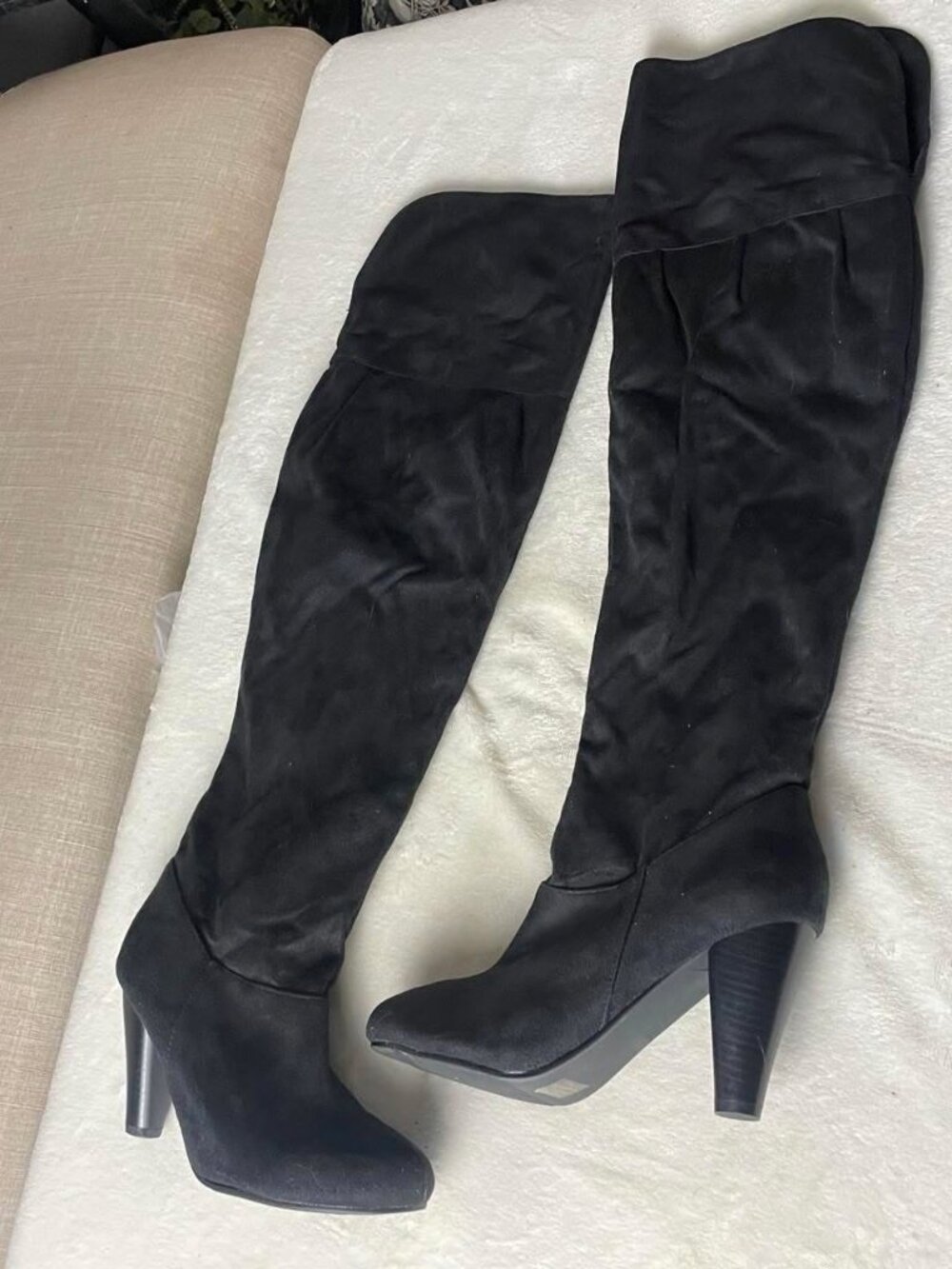 EUC Venus Women's Black Faux Suede Over the Knee Boots size 9